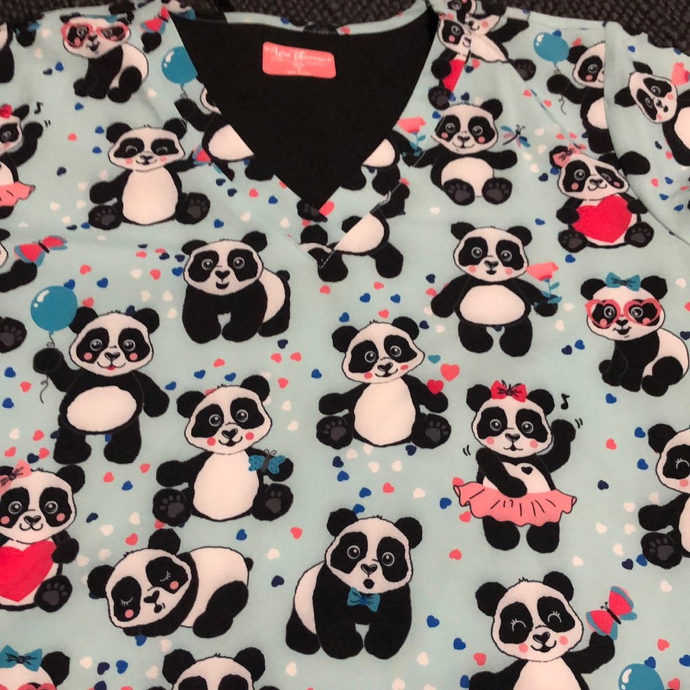 Scrub top